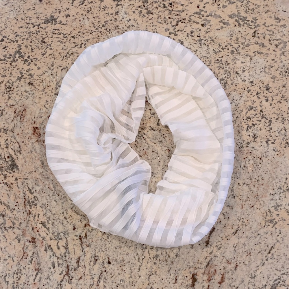 NWT Shadow Stripe Textured Infinity Scarf